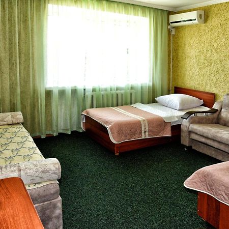 Green City Hotel Mykolaïv Extérieur photo