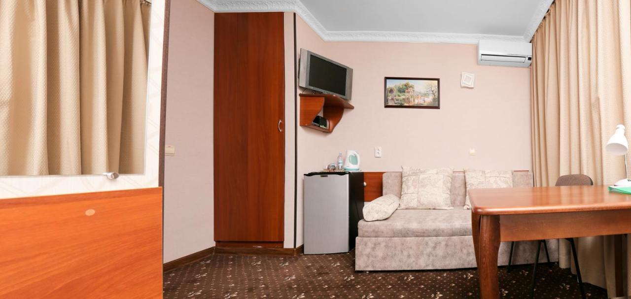 Green City Hotel Mykolaïv Extérieur photo