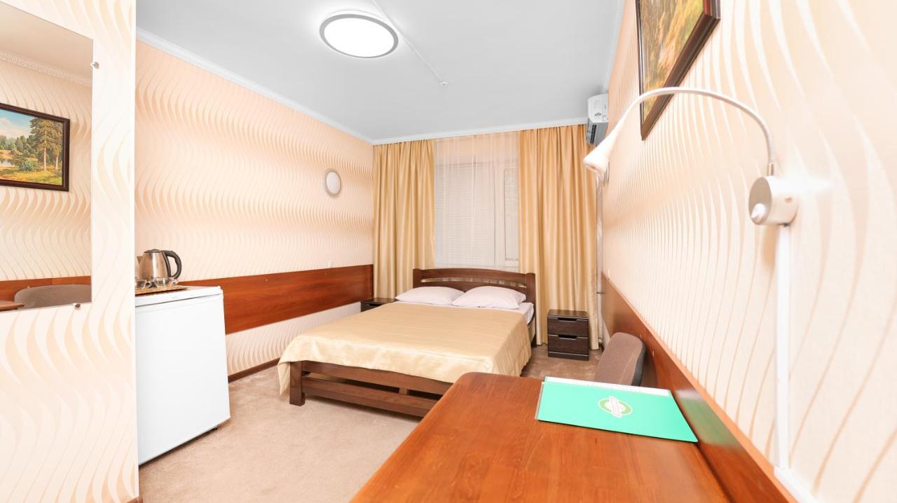 Green City Hotel Mykolaïv Extérieur photo