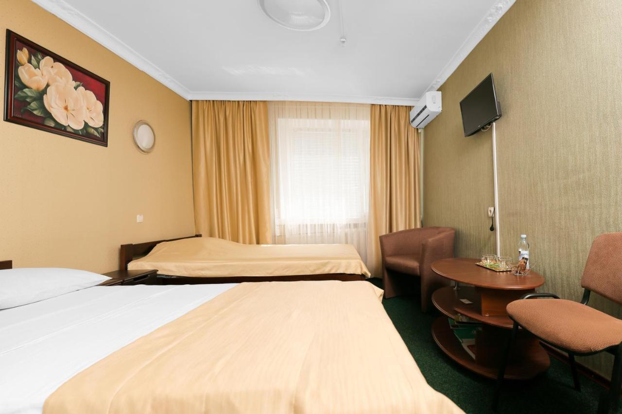 Green City Hotel Mykolaïv Extérieur photo