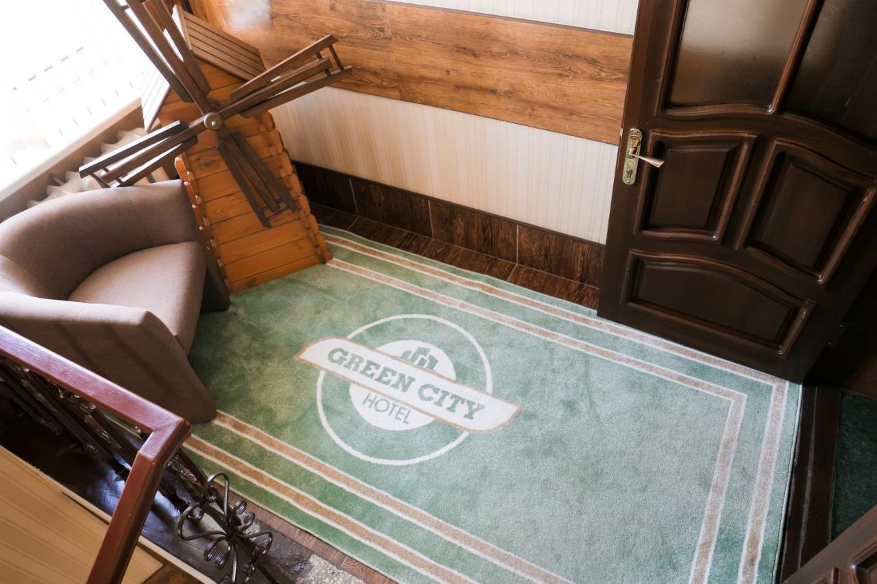 Green City Hotel Mykolaïv Extérieur photo